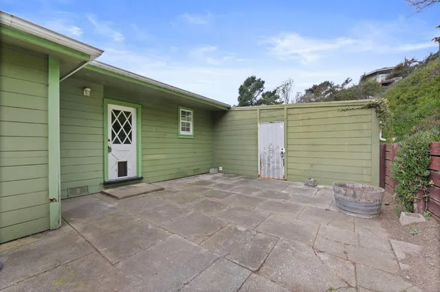 $988,000 | 621 Carmel Avenue, Pacifica, CA 94044