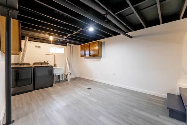 $350,800 | 1616 Wilcox Street, Crest Hill, IL 60403