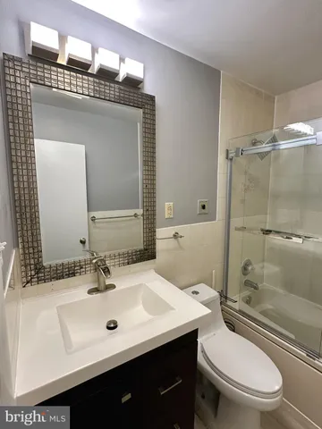 $2,450 | 10620 Weymouth Street, Unit 1, Bethesda, MD 20814