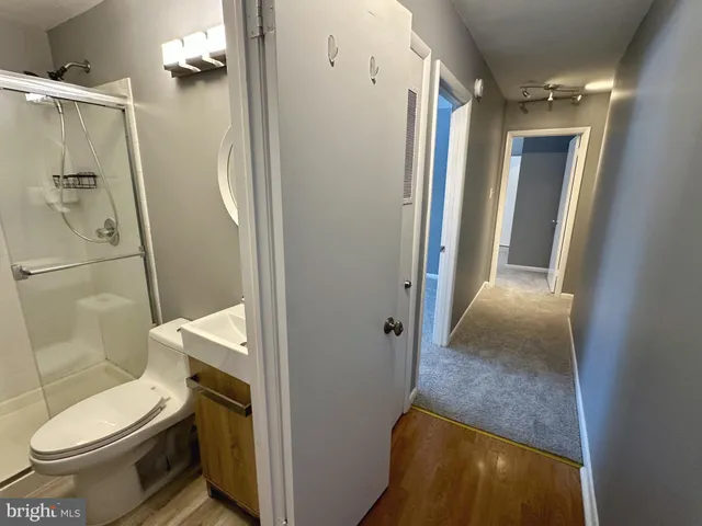 $2,450 | 10620 Weymouth Street, Unit 1, Bethesda, MD 20814