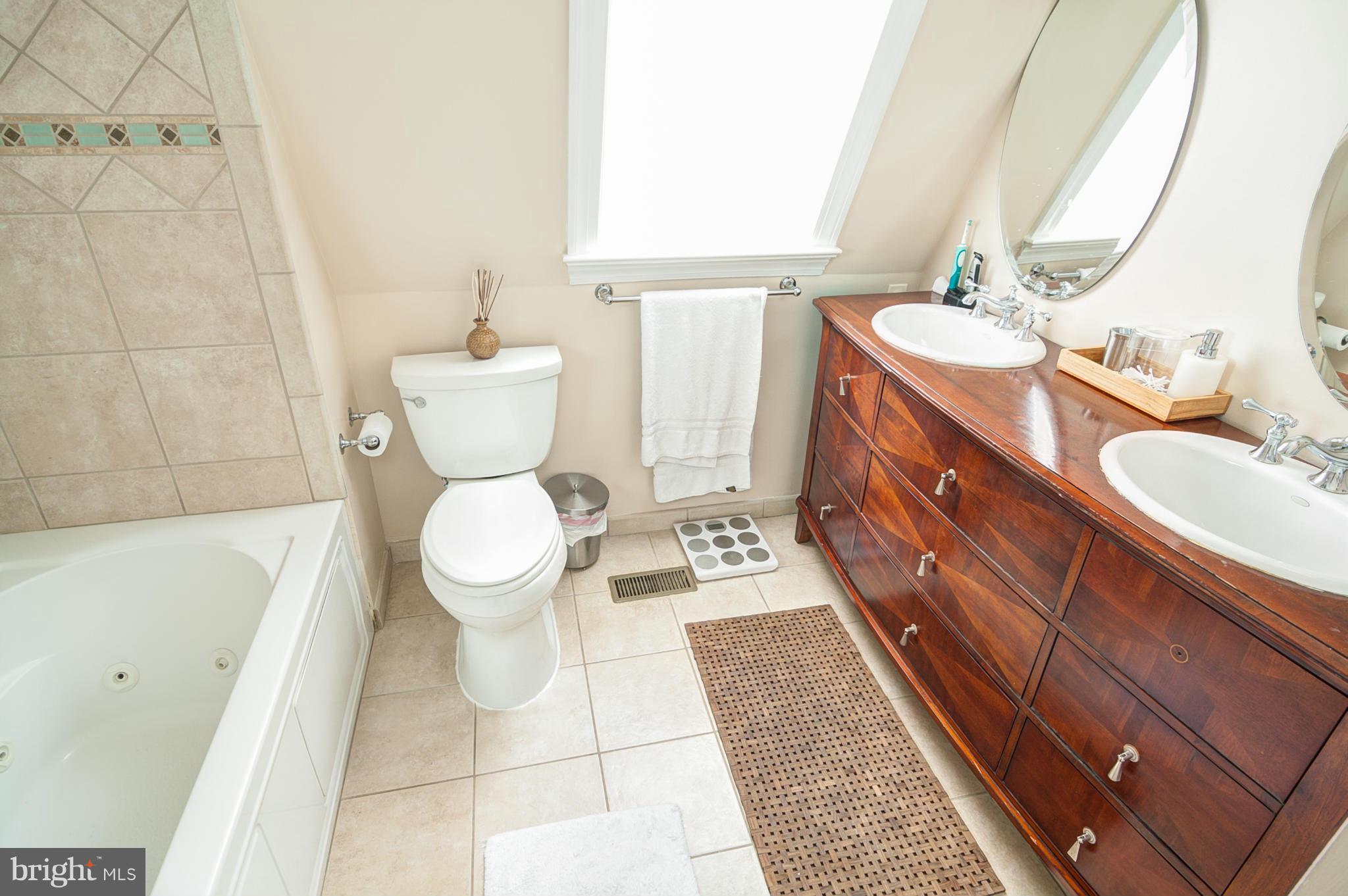 4426 Lingan Road Northwest Washington, DC 20007 - Photo 14 of 28 Bath