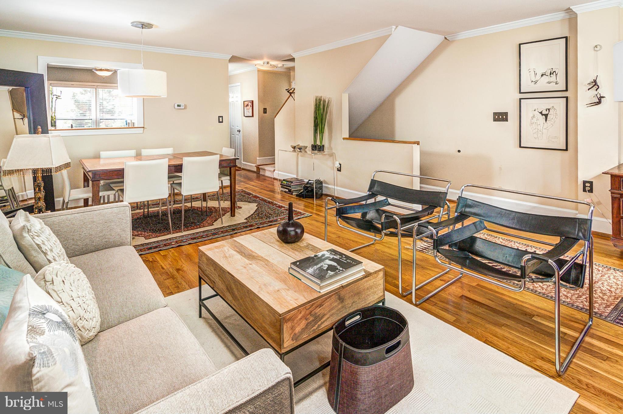 4426 Lingan Road Northwest Washington, DC 20007 - Photo 6 of 28 Living Room