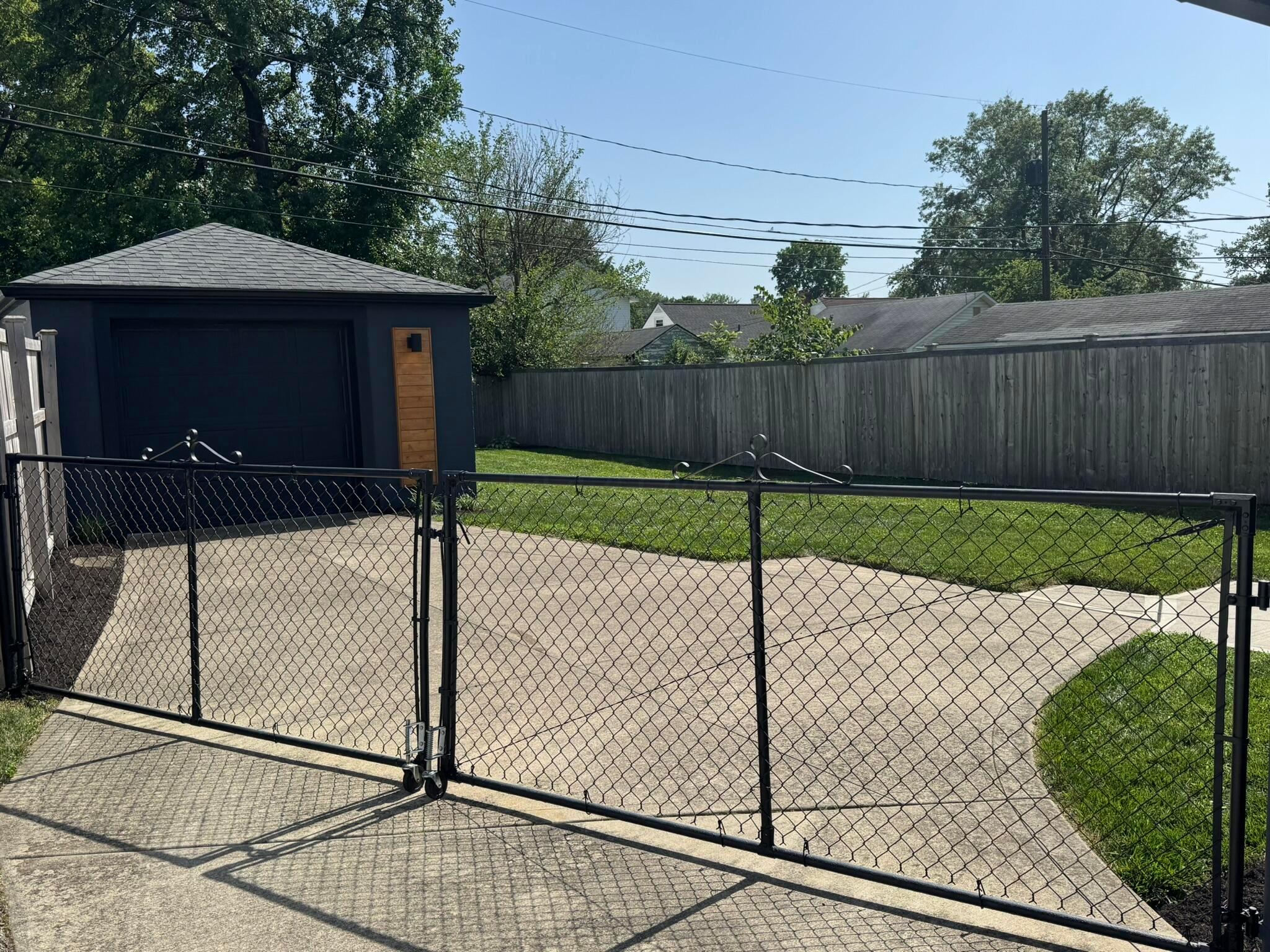 269 Chase Road Columbus, OH 43214 - Photo 27 of 28 Fenced Backyard & 1 car garage