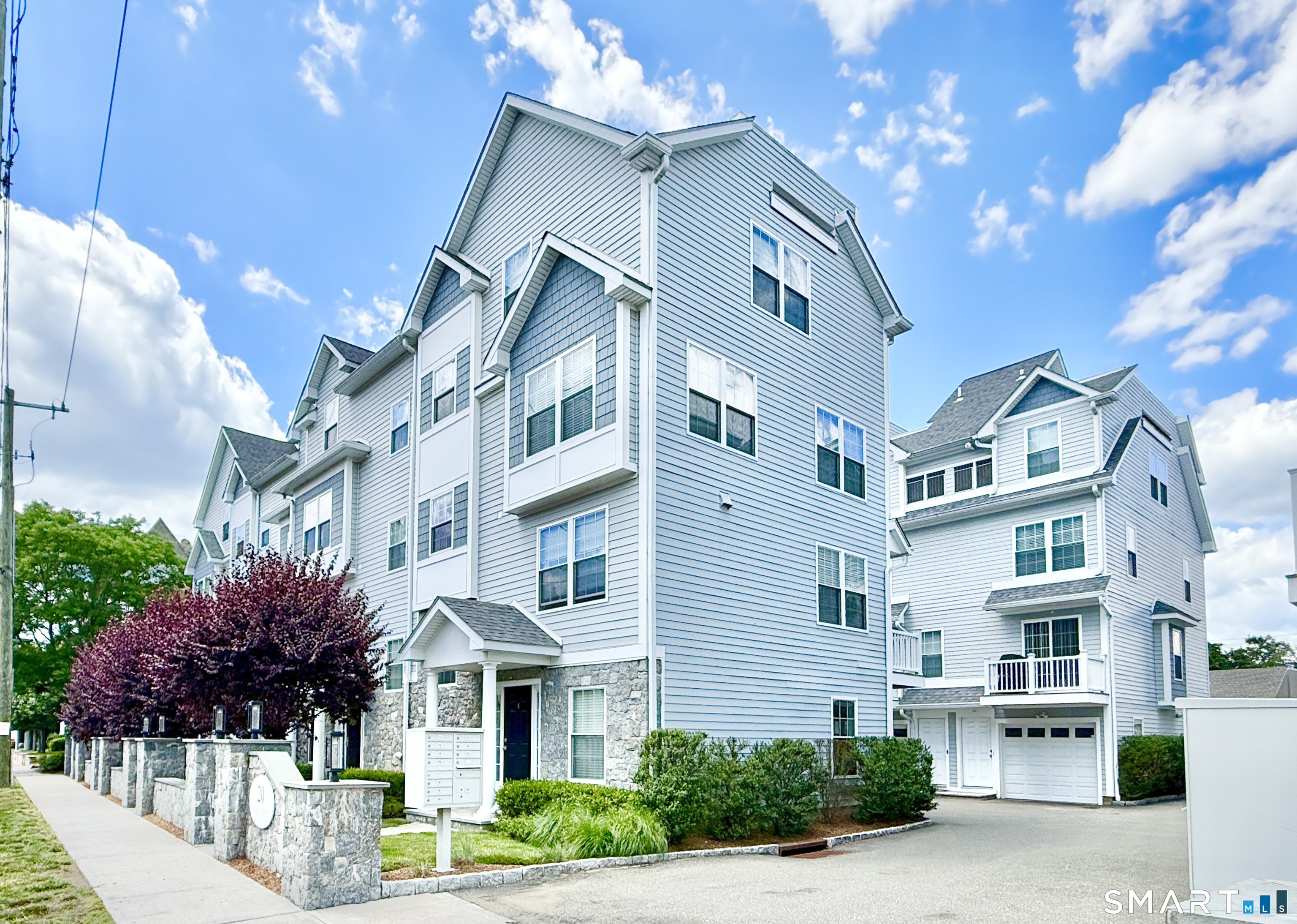 20 3rd Street, Unit 4 Stamford, CT 06905 - Photo 3 of 33