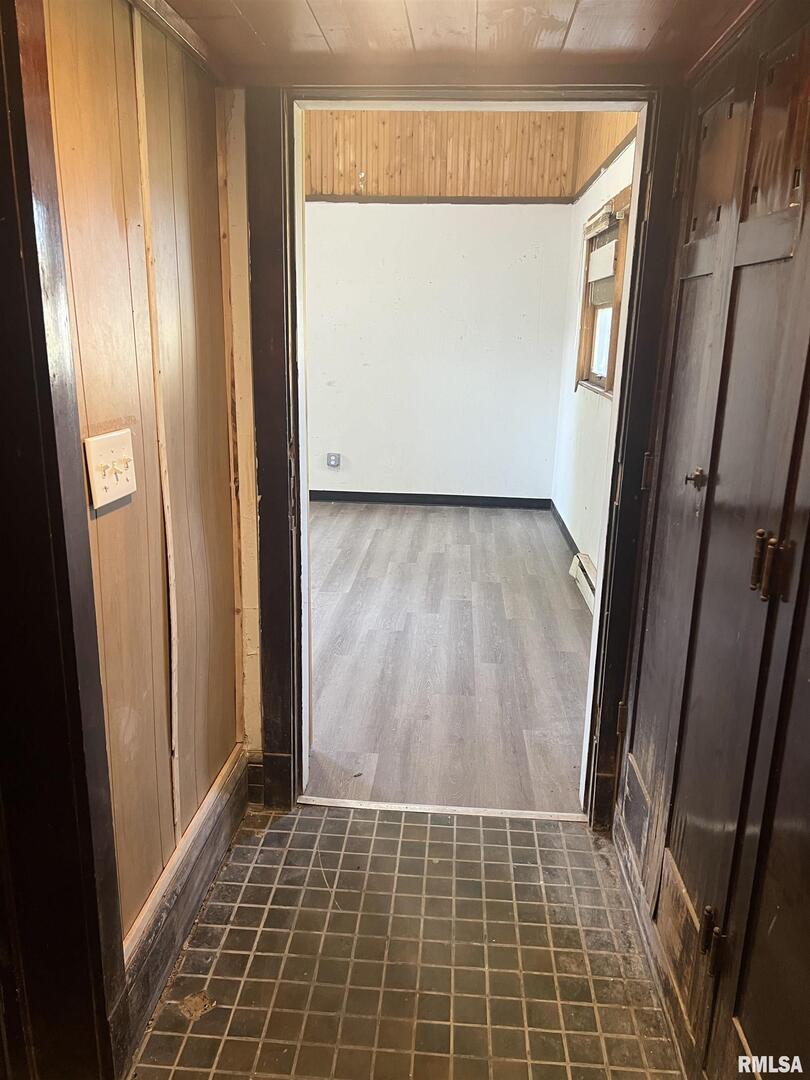 431 5th Avenue South, Unit 17 Clinton, IA 52732 - Photo 13 of 27