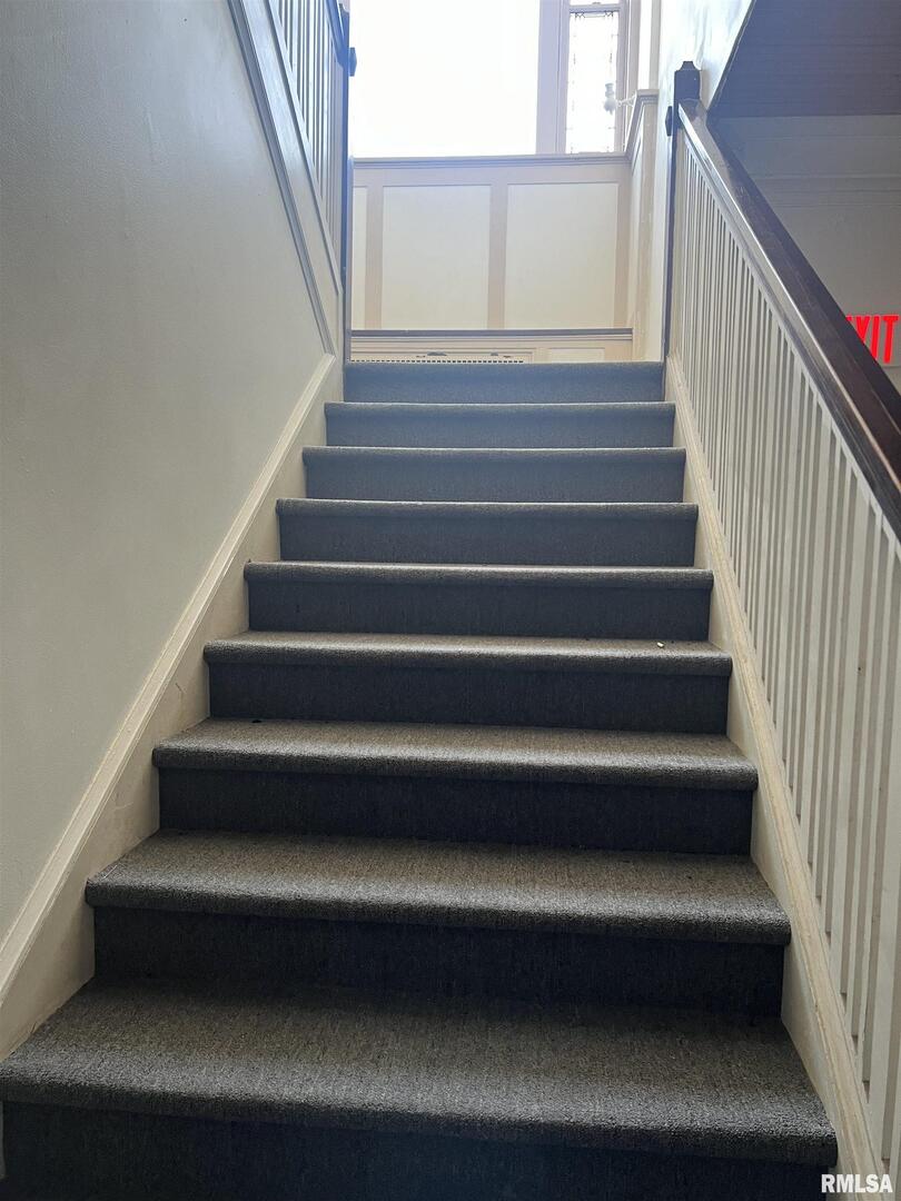 431 5th Avenue South, Unit 17 Clinton, IA 52732 - Photo 14 of 27