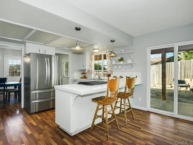 $725,000 | 206 VÃa Oro Verde, Fallbrook, CA 92028