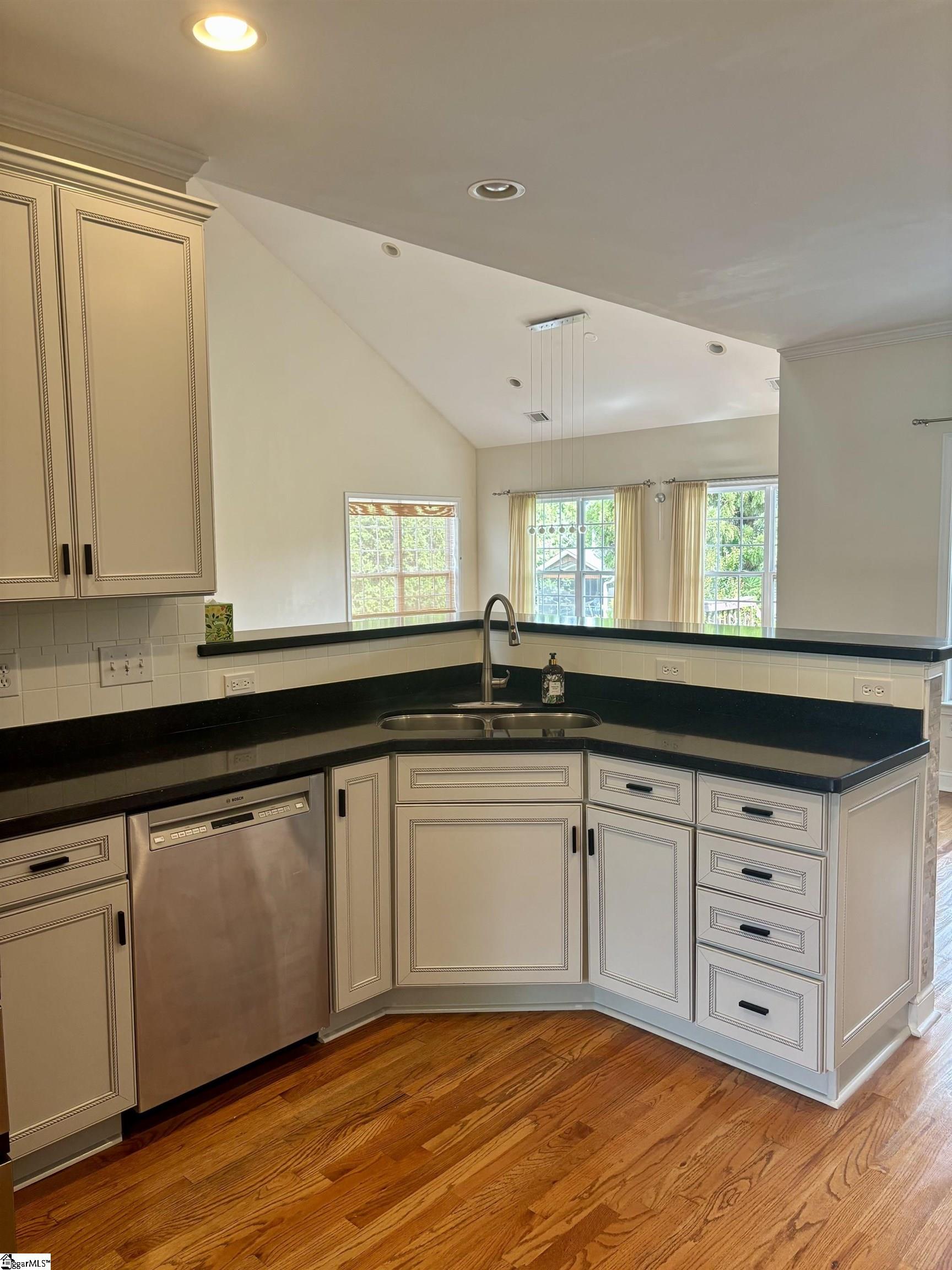 5 Middleberry Court Greer, SC 29650 - Photo 8 of 49