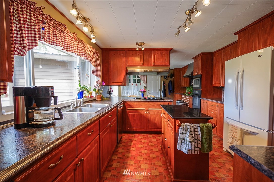 2130 Umptanum Road Ellensburg, WA 98926 - Photo 3 of 40 Gallery Image 3