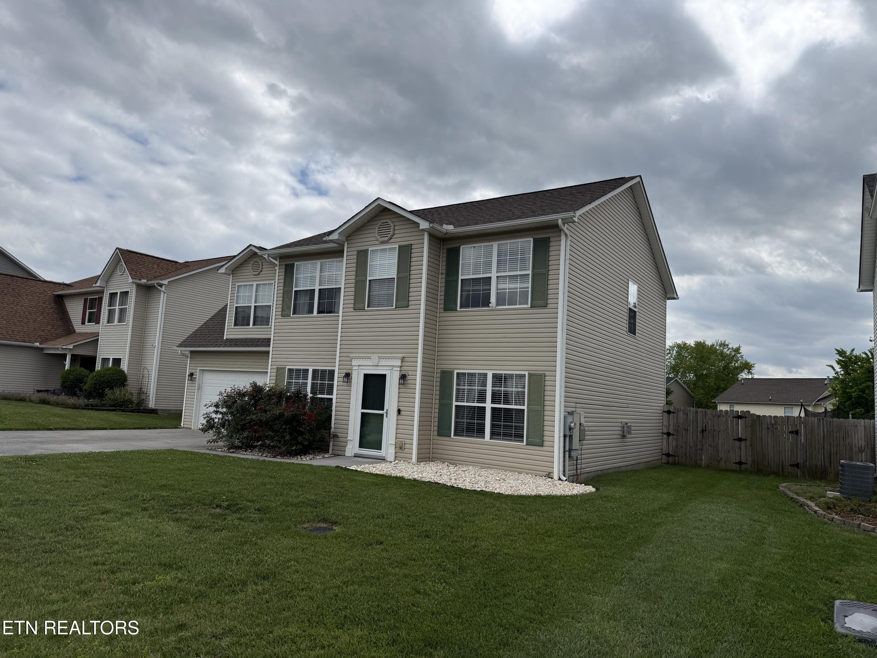 7847 Dawnview Road Powell, TN 37849 - Photo 28 of 38 Front of Home 3