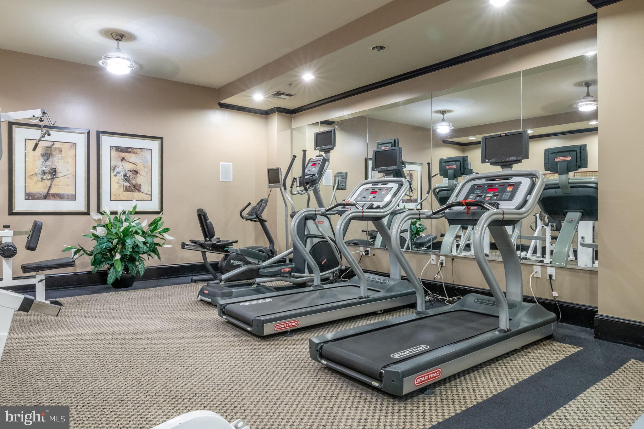 1111 25th Street Northwest, Unit 723 Washington, DC 20037 - Photo 17 of 18