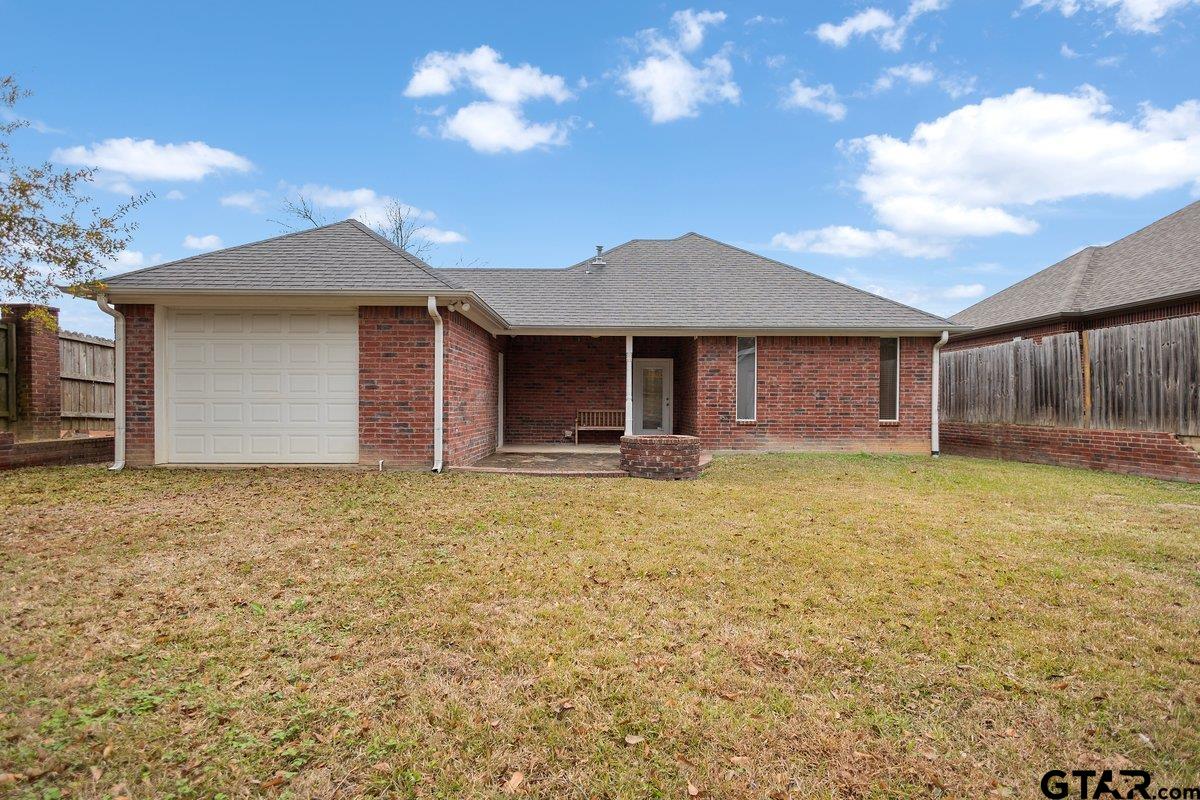 2801 Valley View Street Tyler, TX 75701 - Photo 5 of 14 a front view of a house with a yard