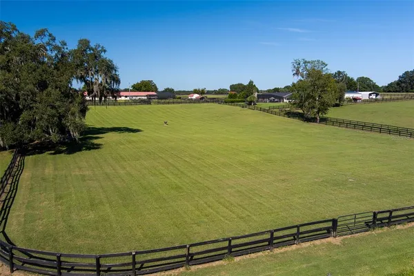 a view of a tennis court