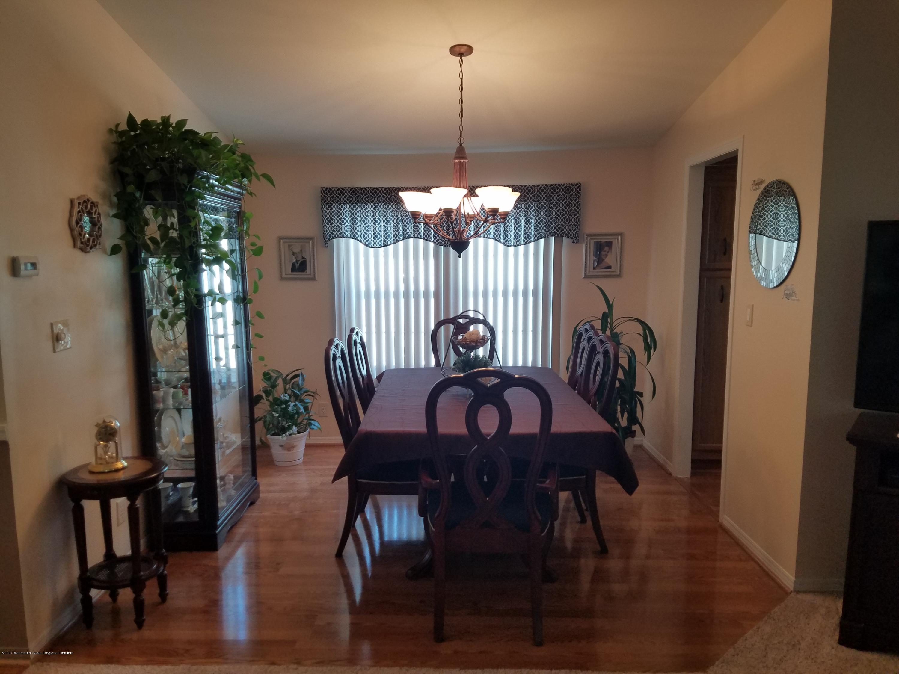 32 Pine Ridge Boulevard Whiting, NJ 08759 - Photo 11 of 26 20170905_151818