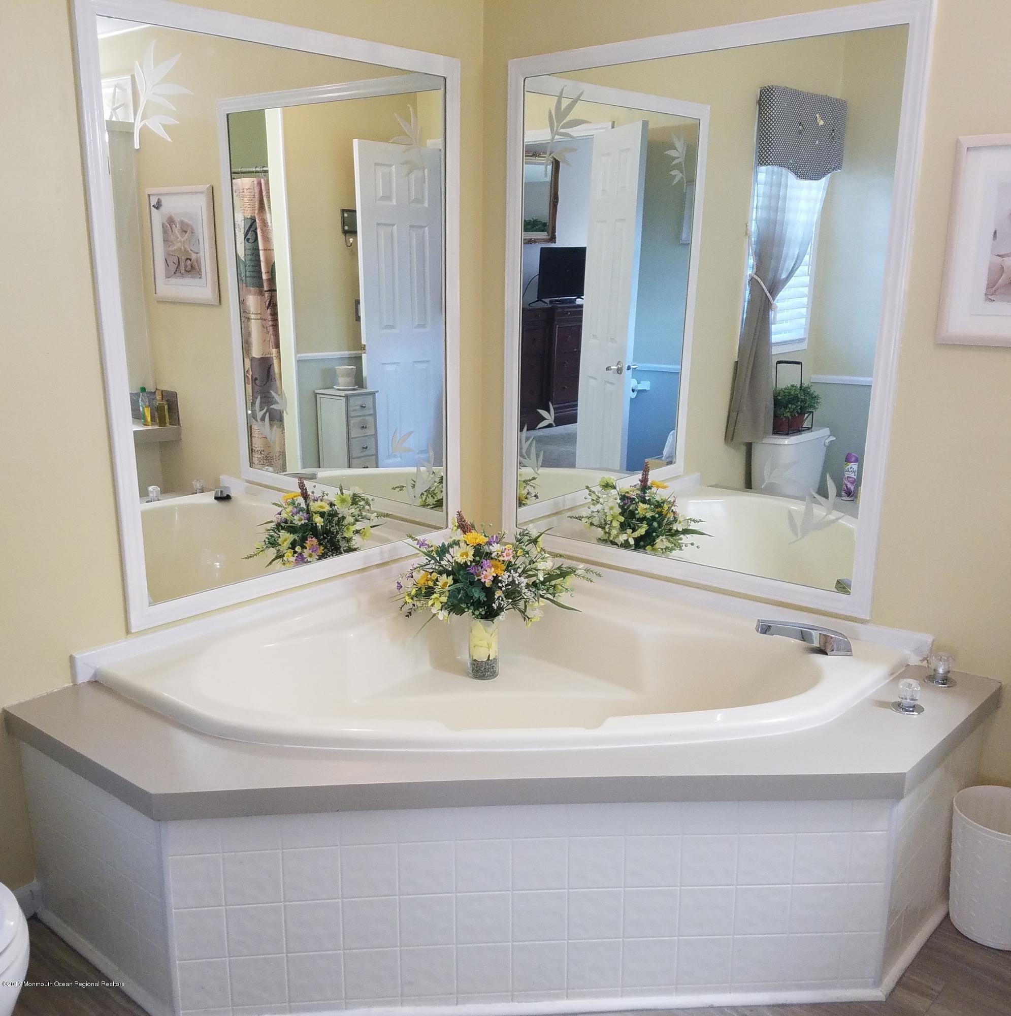 32 Pine Ridge Boulevard Whiting, NJ 08759 - Photo 20 of 26 20170905_153729