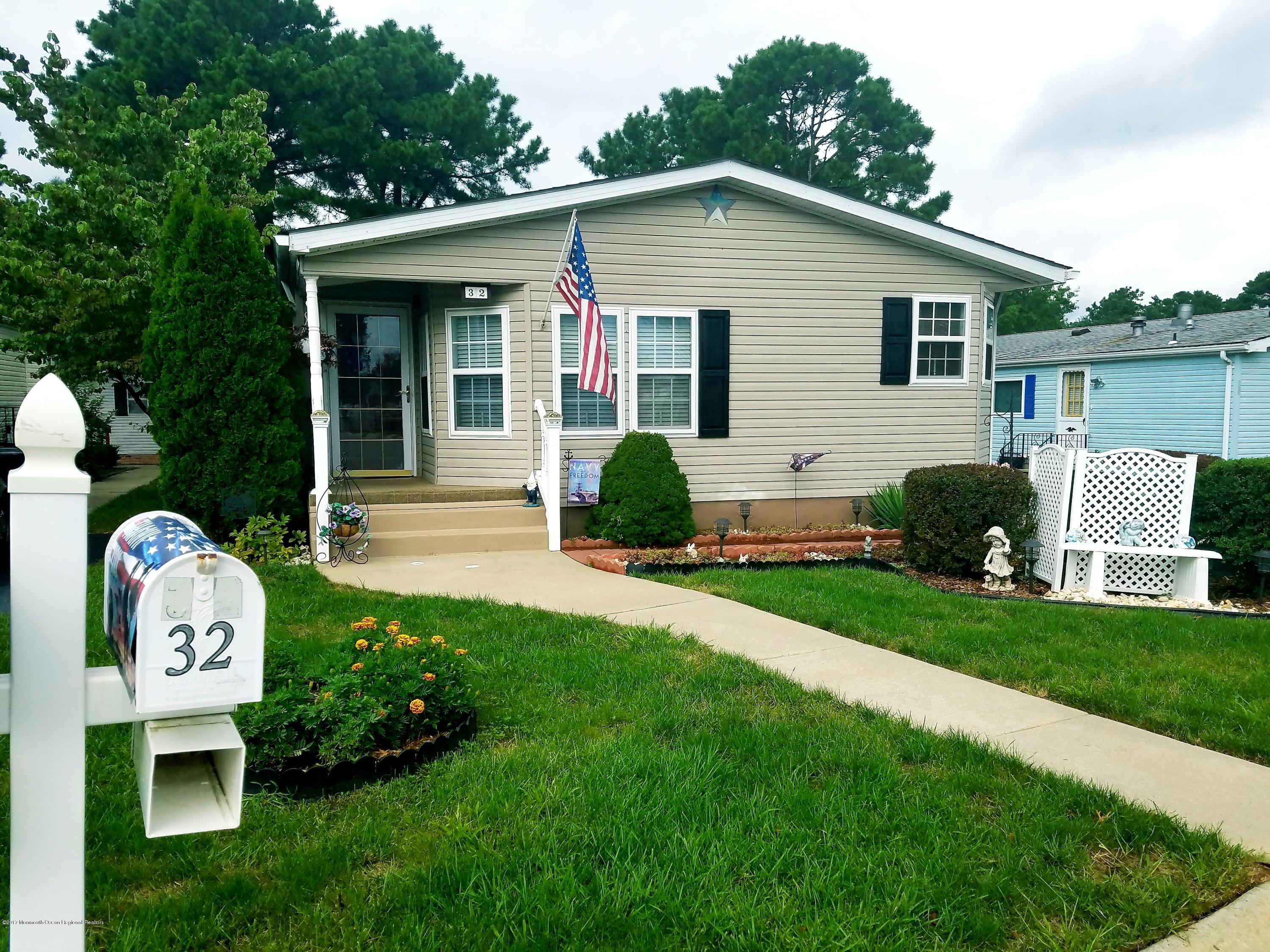 32 Pine Ridge Boulevard Whiting, NJ 08759 - Photo 3 of 26 20170903_172217