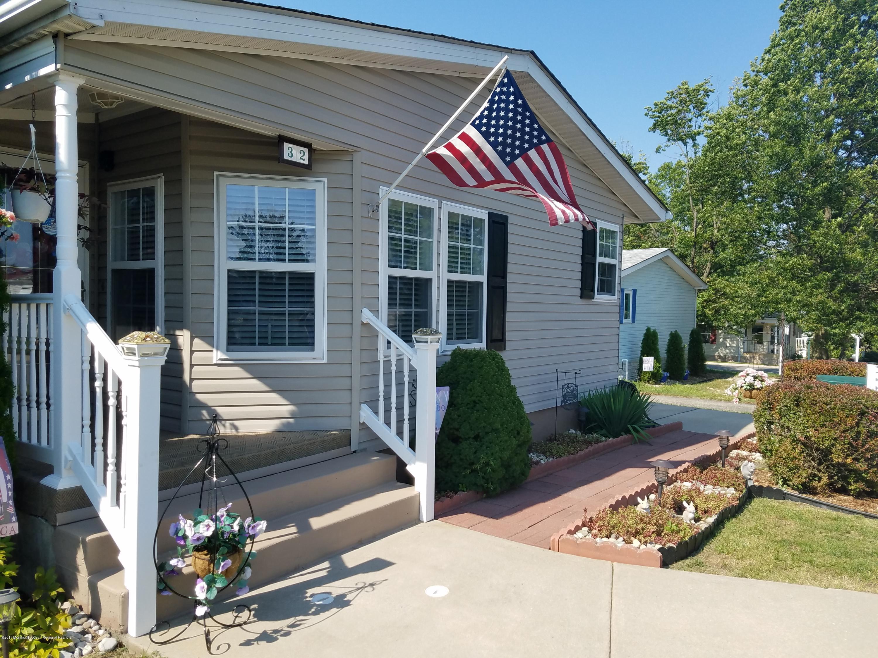 32 Pine Ridge Boulevard Whiting, NJ 08759 - Photo 5 of 26 20170905_150823