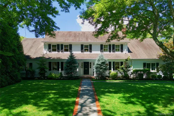 $4,829,000 | 77 Brookside Drive, Manhasset, NY 11030