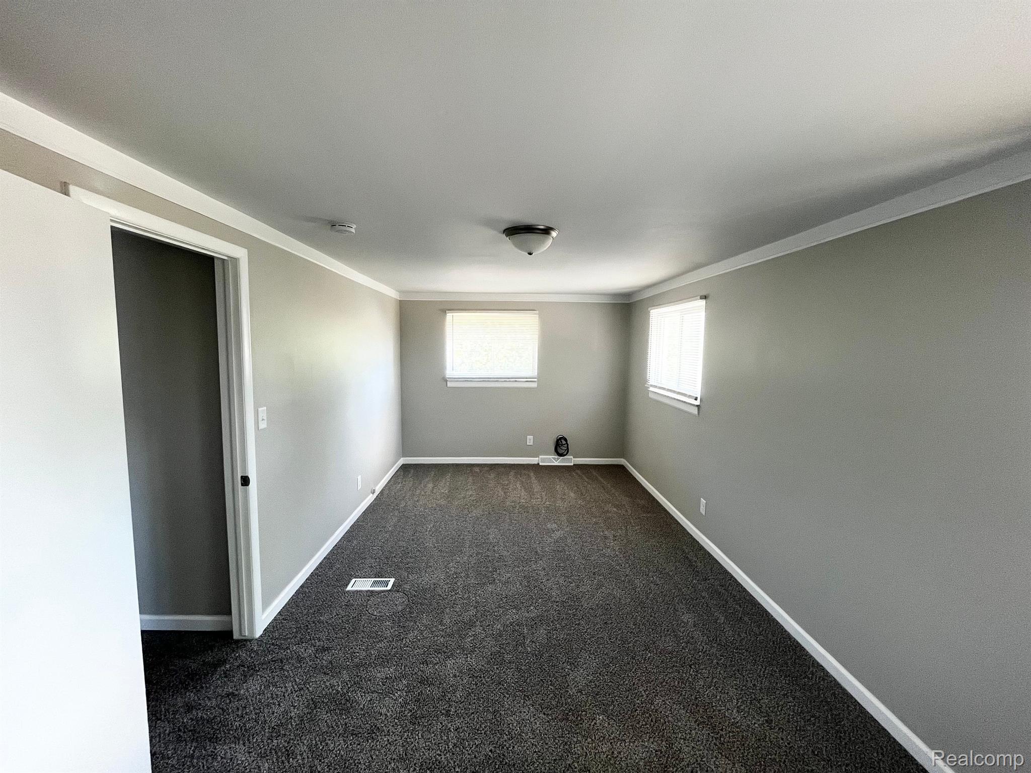 8183 Helen Street Center Line, MI 48015 - Photo 17 of 26 Gallery Image 17