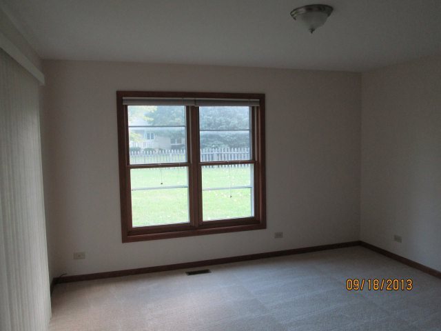 1870 Ridgemont Court Montgomery, IL 60538 - Photo 6 of 16 Gallery Image 6