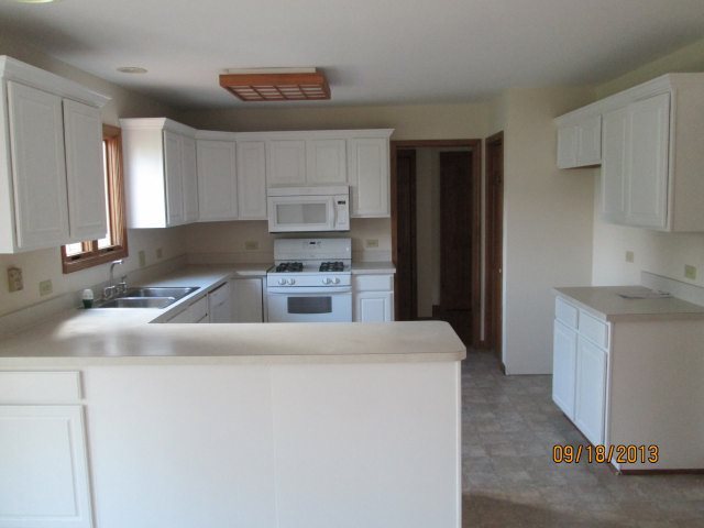 1870 Ridgemont Court Montgomery, IL 60538 - Photo 10 of 16 Gallery Image 10