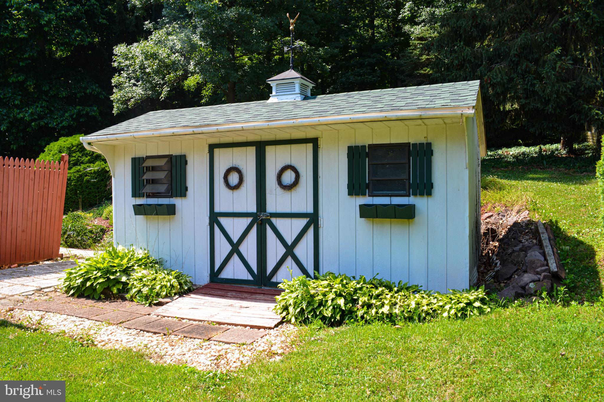 224 Ridge Avenue Ephrata, PA 17522 - Photo 19 of 21 Shed