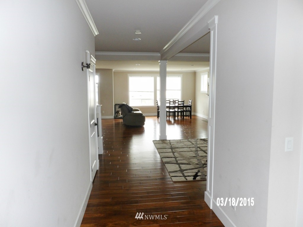 812 North 30th Street Renton, WA 98056 - Photo 11 of 22 Gallery Image 11
