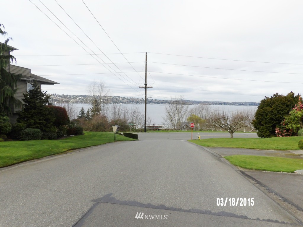 812 North 30th Street Renton, WA 98056 - Photo 3 of 22 Gallery Image 3