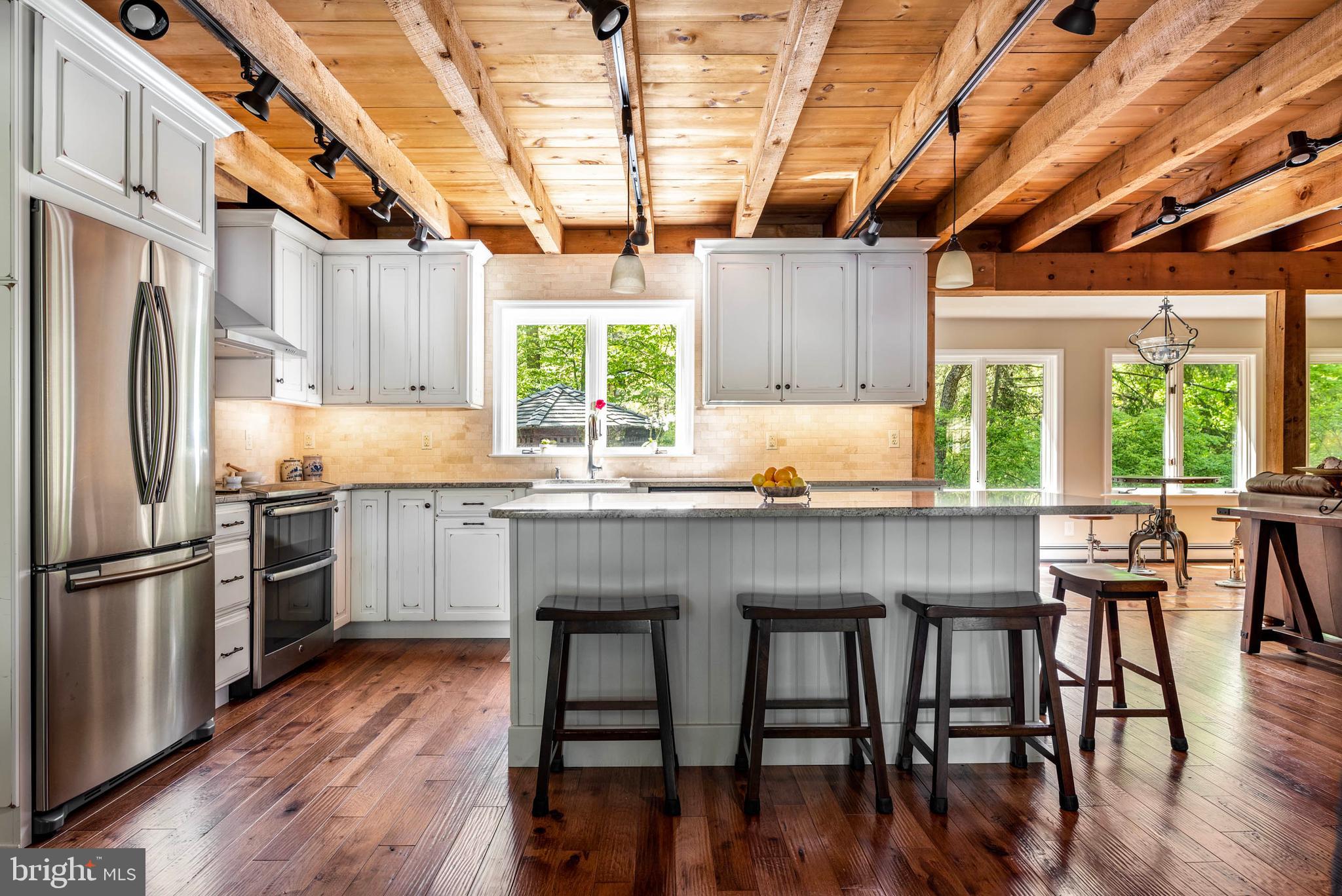 571 Hollow Road Radnor, PA 19087 - Photo 6 of 41