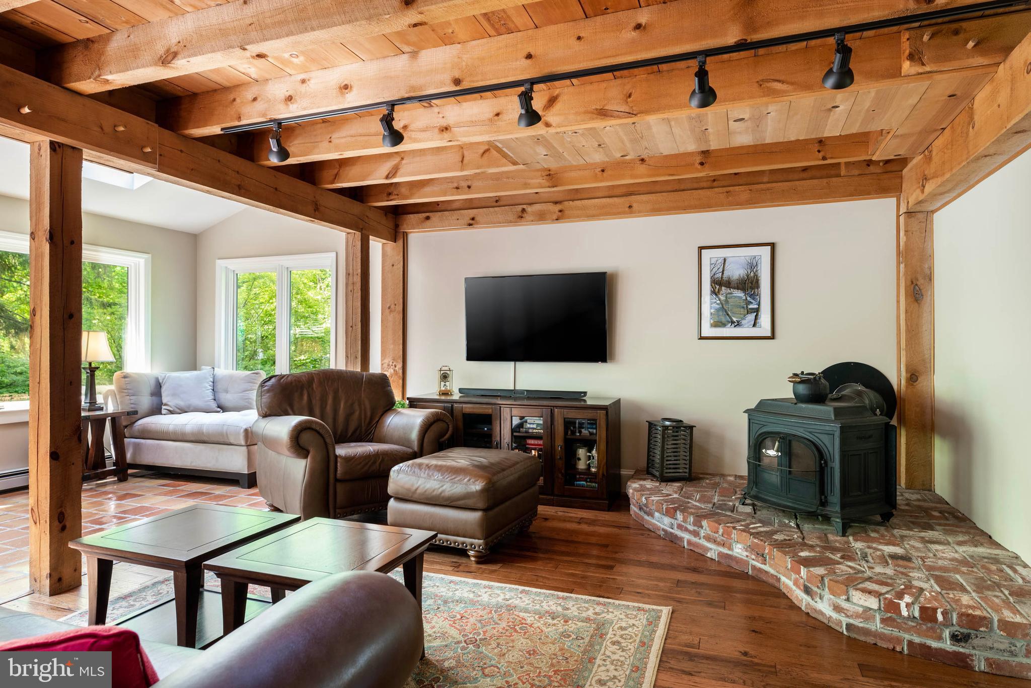 571 Hollow Road Radnor, PA 19087 - Photo 8 of 41