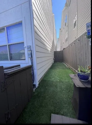 $2,950 | 5327 Lillian Street, Houston, TX 77007