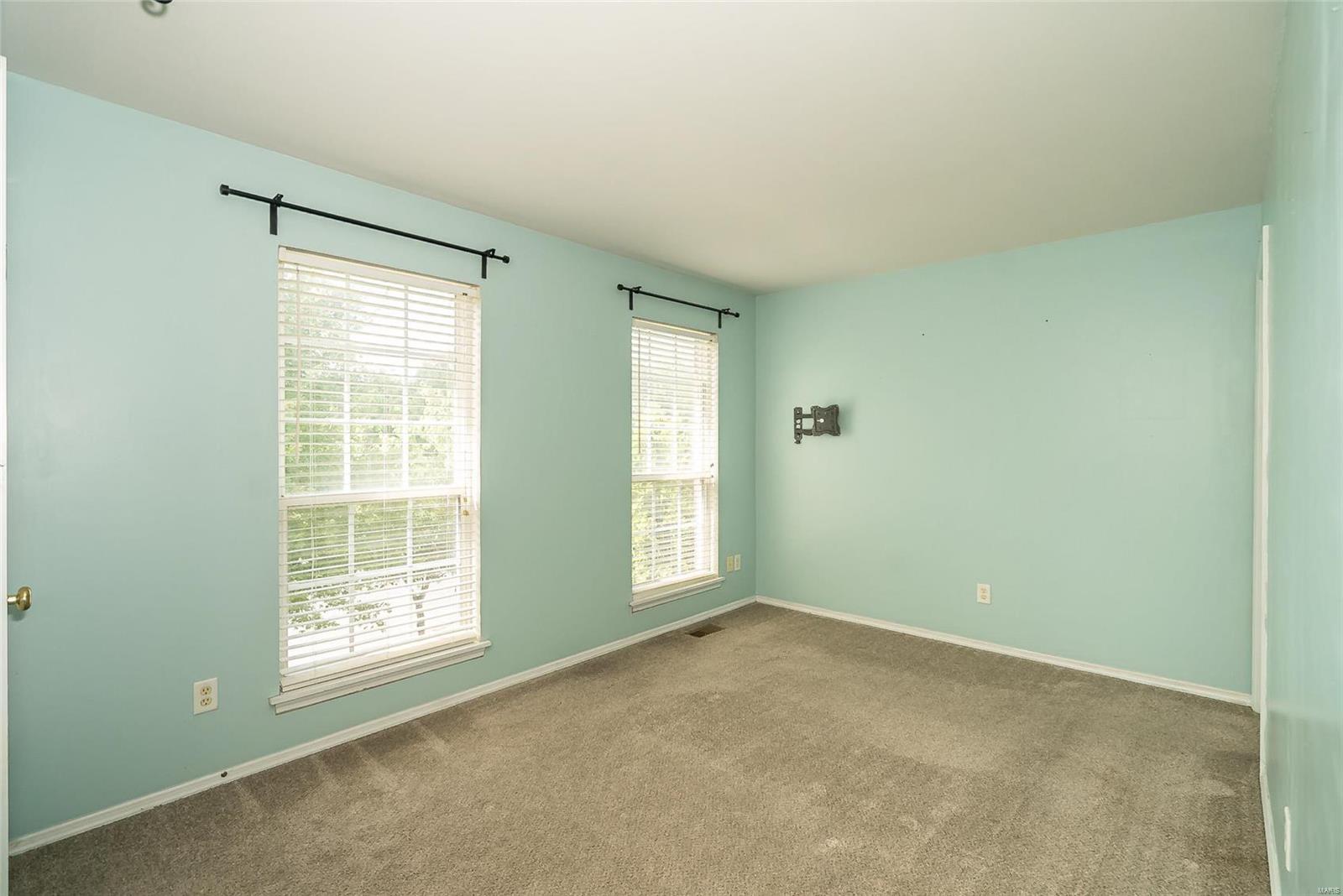 1331 Parkview Estates Drive Ellisville, MO 63011 - Photo 13 of 27