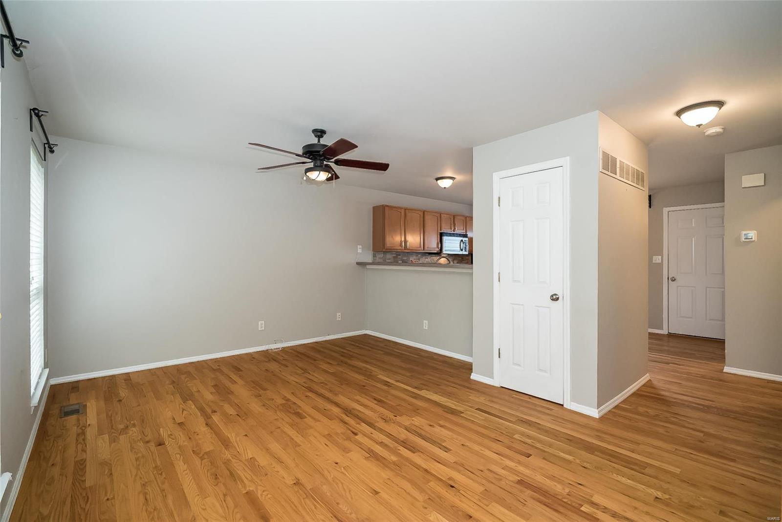 1331 Parkview Estates Drive Ellisville, MO 63011 - Photo 4 of 27