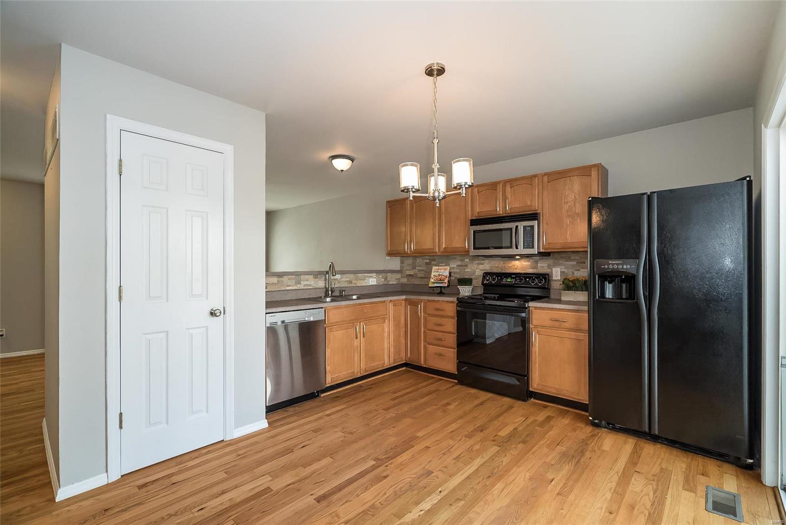 1331 Parkview Estates Drive Ellisville, MO 63011 - Photo 6 of 27