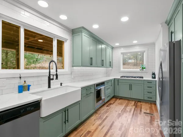 $529,000 | 10 Bear Trail, Fairview, NC 28730