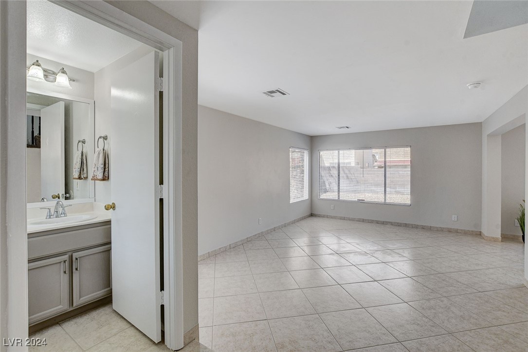 1460 Homestead Court Henderson, NV 89014 - Photo 4 of 39