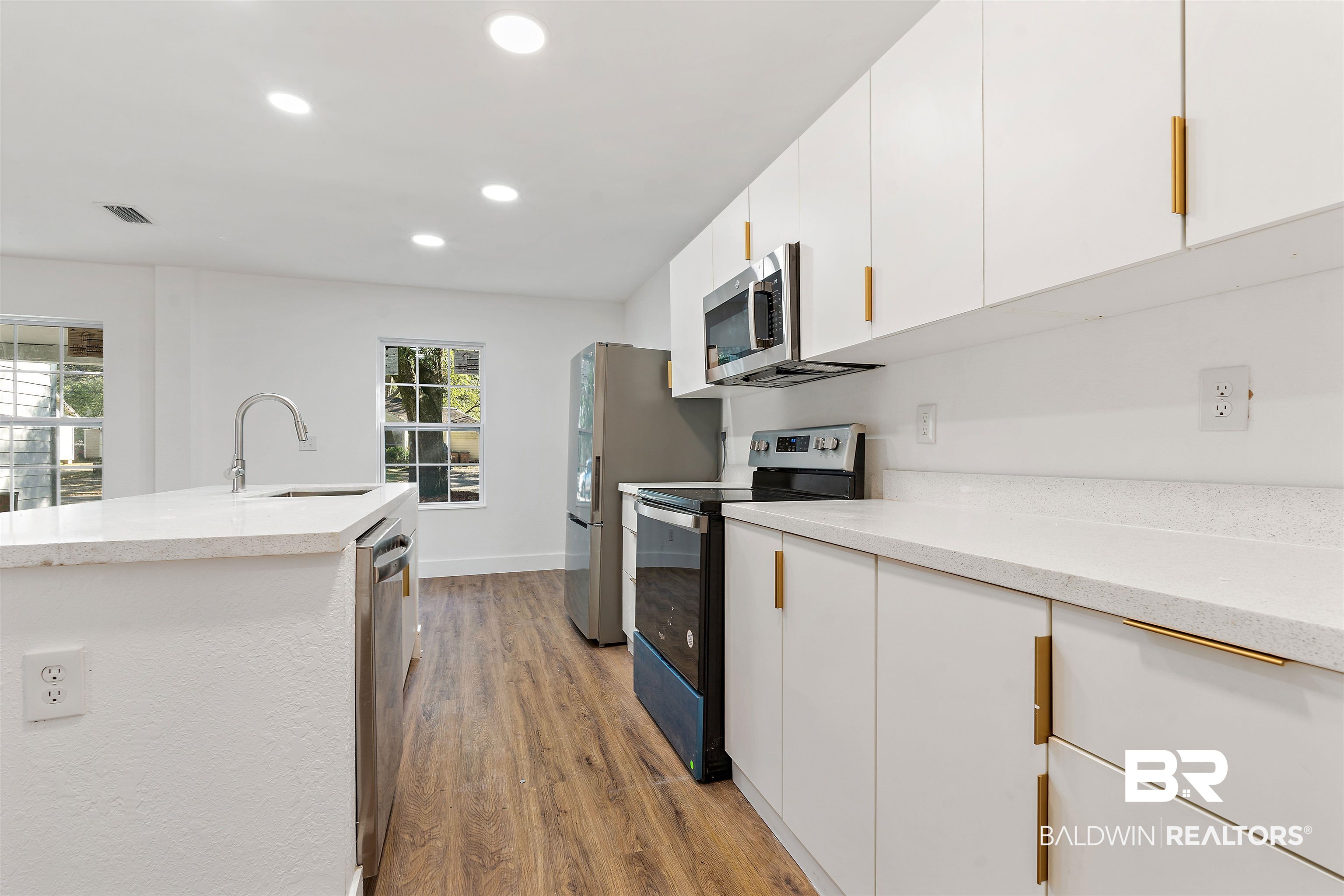 156 Potter Drive Mobile, AL 36606 - Photo 4 of 19