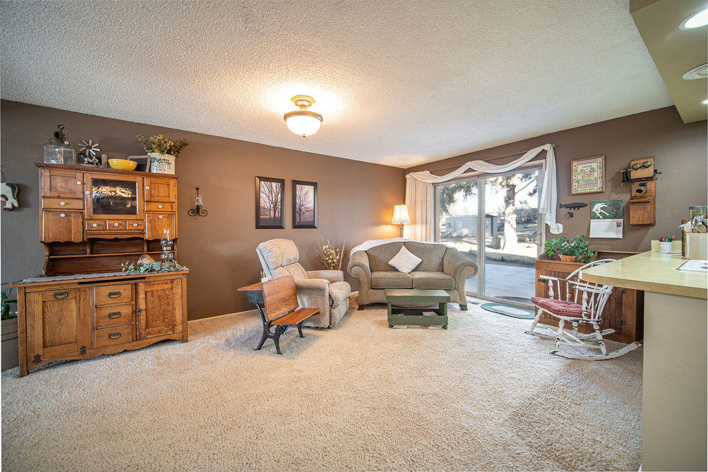 61858 Dobbin Road Bend, OR 97702 - Photo 9 of 30 RileyVisials-26