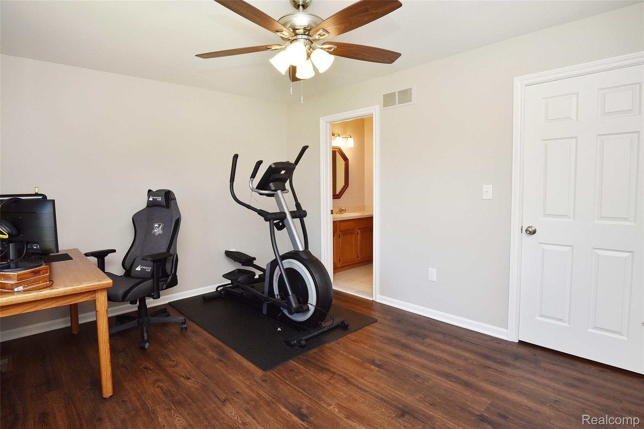 2259 Crystal Drive, Unit 32 Rochester, MI 48309 - Photo 24 of 37 2259 Crystal_24.JPG