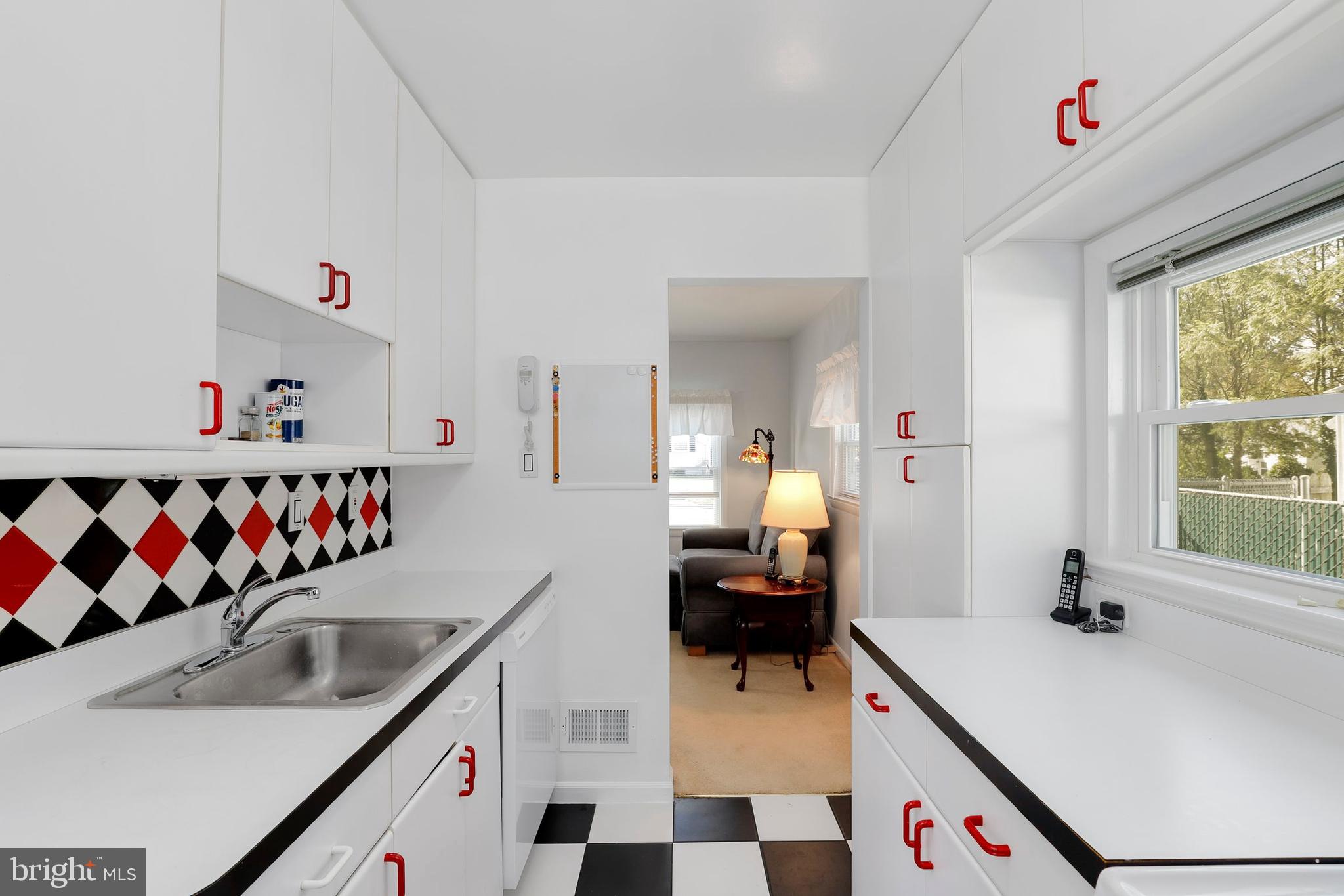 10428 Julep Avenue Silver Spring, MD 20902 - Photo 11 of 16