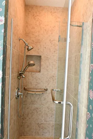 $325,000 | 2901 Lois Lane, Rowlett, TX 75088