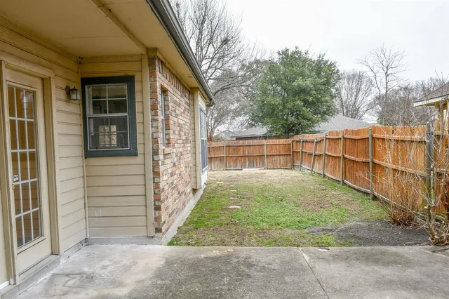 $325,000 | 2901 Lois Lane, Rowlett, TX 75088