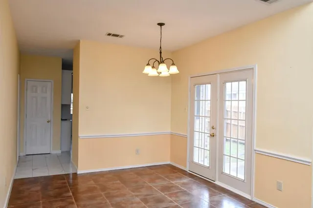 $325,000 | 2901 Lois Lane, Rowlett, TX 75088