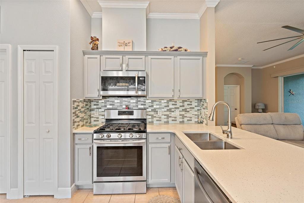 189 Balmy Coast Road Groveland, FL 34736 - Photo 13 of 45