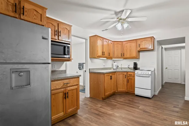 $389,900 | 5217 Manhattan Drive, Springfield, IL 62711