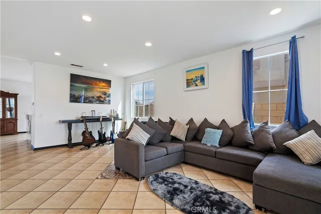 $520,000 | 5035 Rainer Avenue, Palmdale, CA 93552