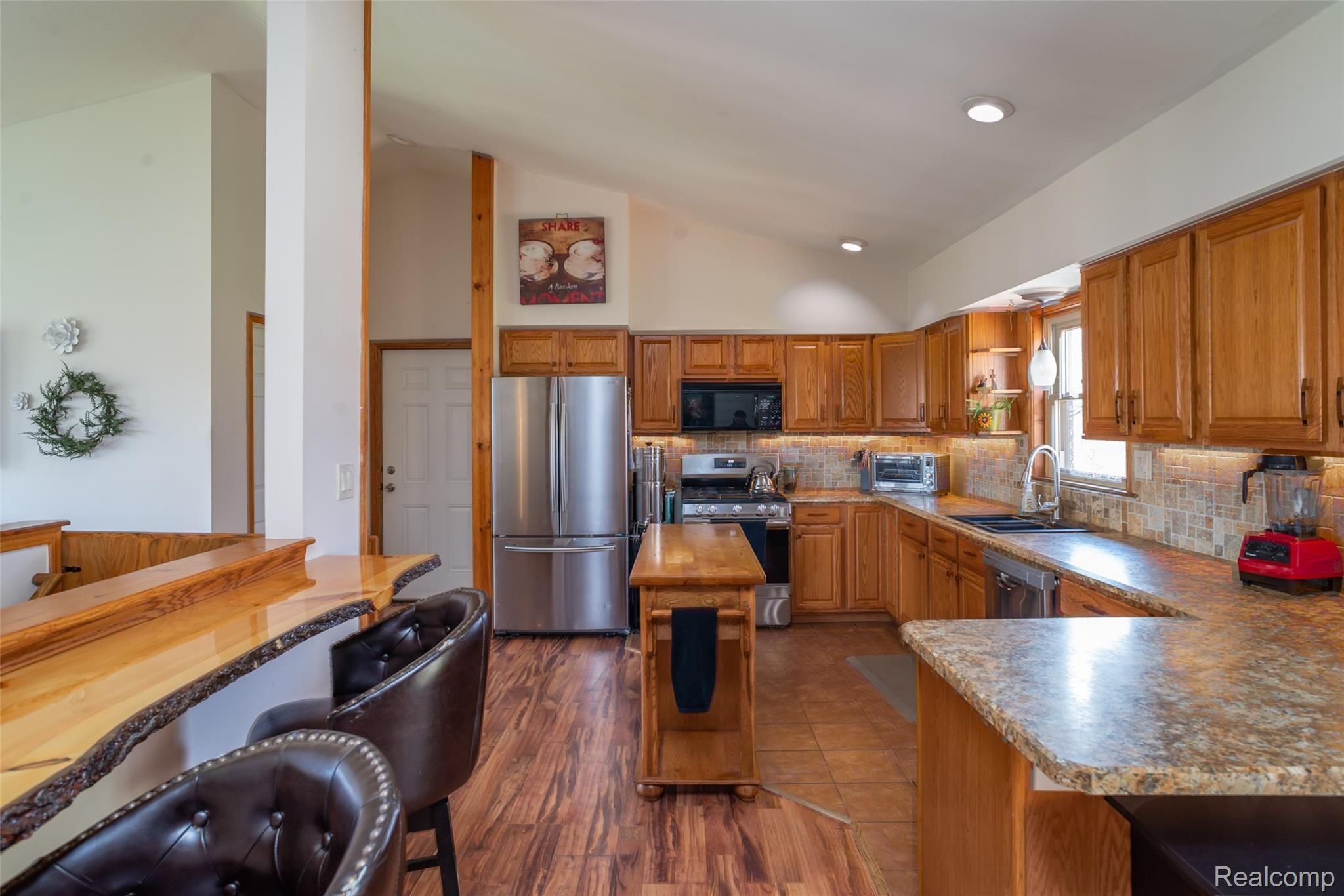 8106 West Allen Road Fowlerville, MI 48836 - Photo 6 of 20 DSC_1463-Edit.jpg