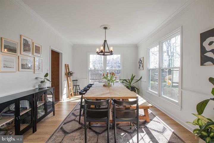 6923 Confederate Ridge Lane Centreville, VA 20121 - Photo 5 of 47 Dining Room
