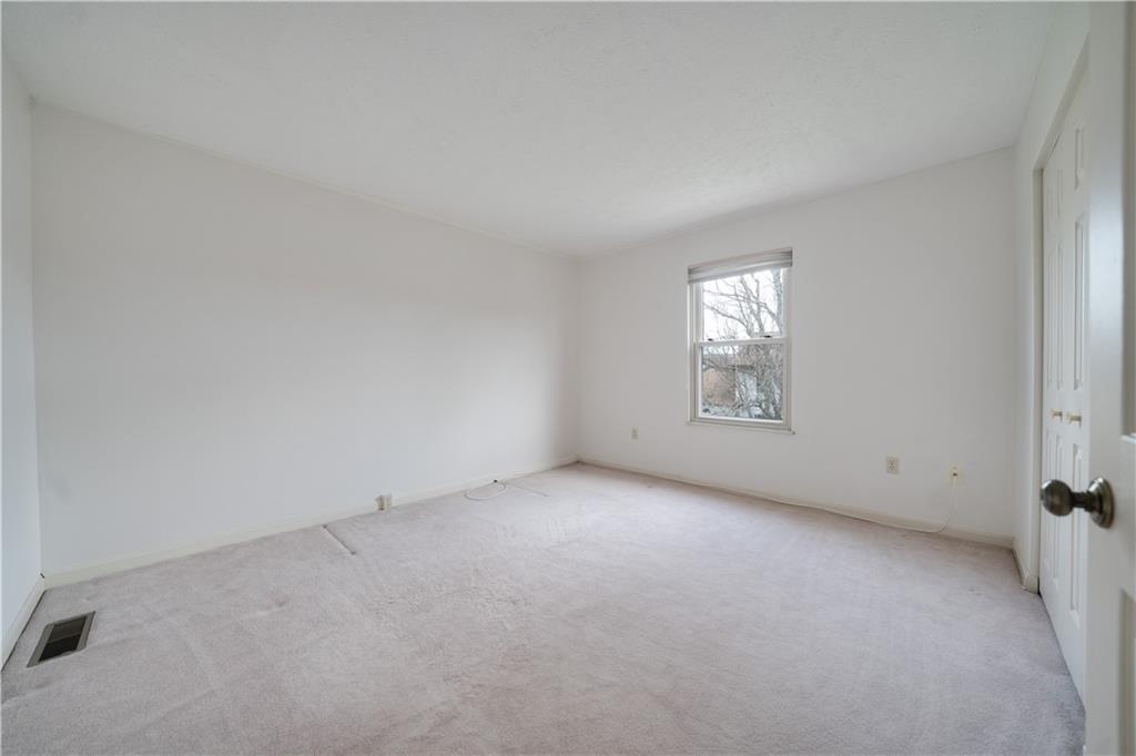 1117 Old Farm Road Lawrence, PA 15055 - Photo 14 of 27