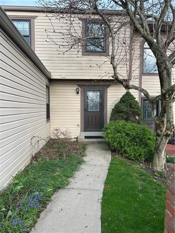 1117 Old Farm Road Lawrence, PA 15055 - Photo 2 of 27 Entry to Front Door